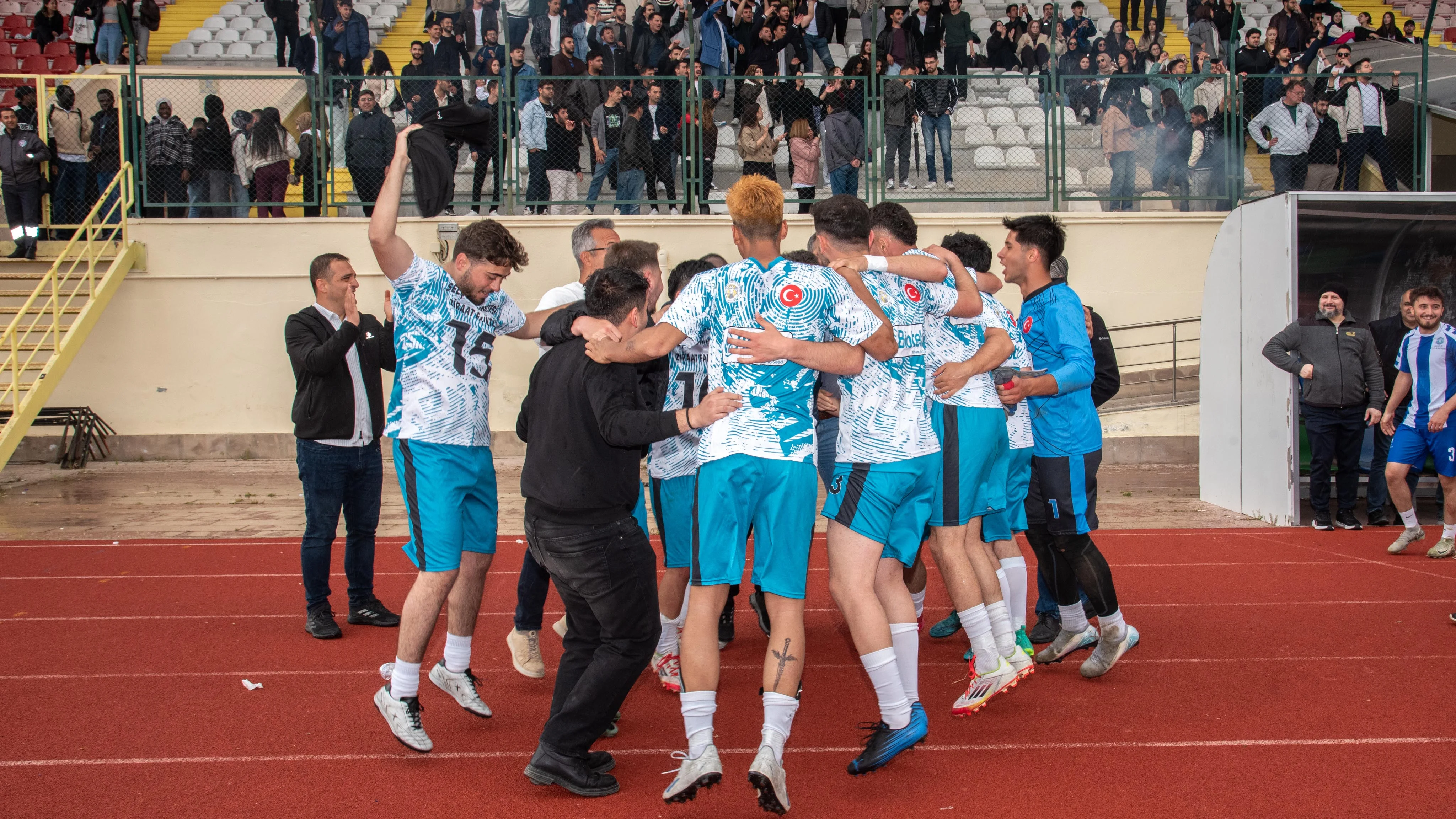 Selçuk Üniversitesi Spor Şenlikleri’nde kupa heyecanı